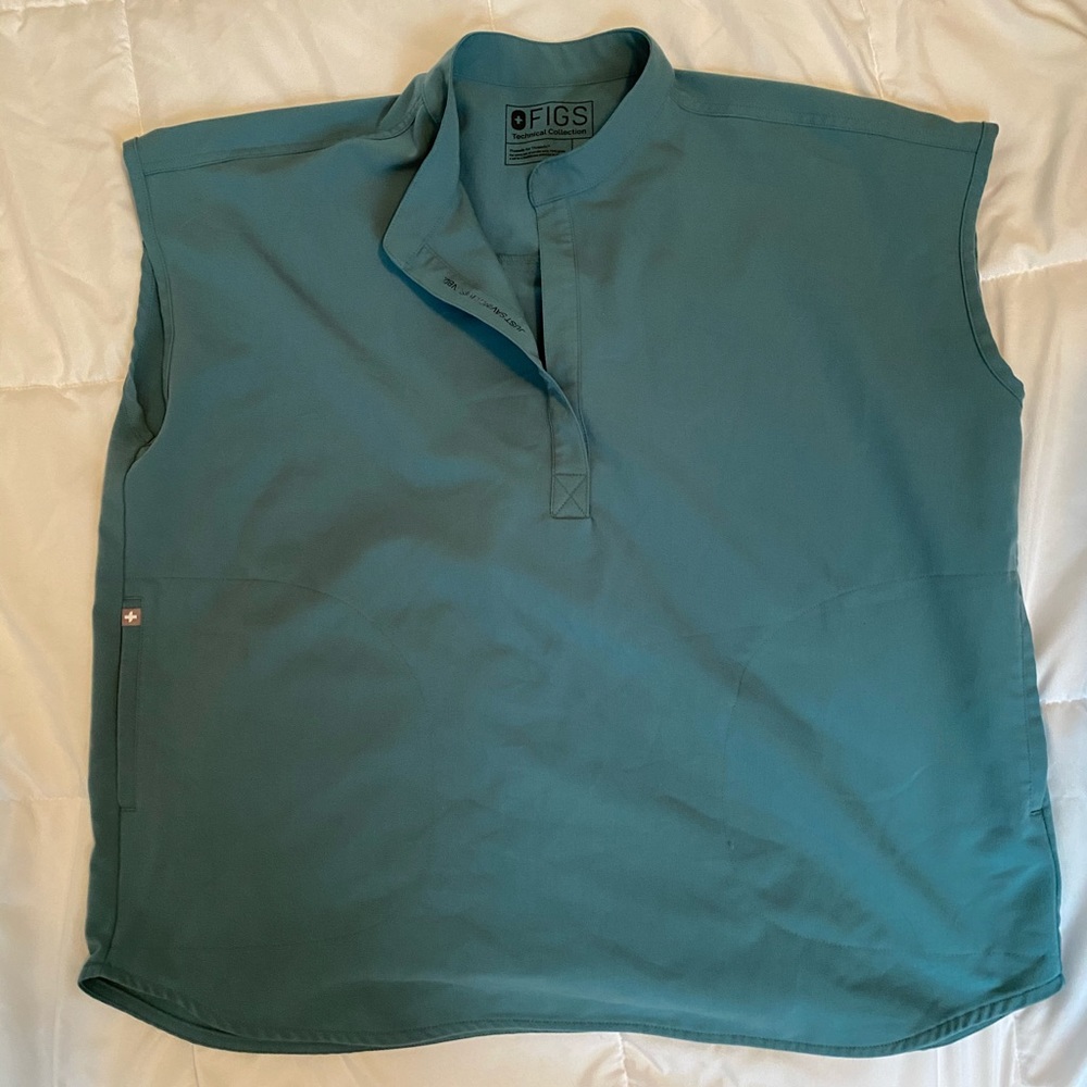 Fig Rafeaela Mandarin Collar Scrub Top